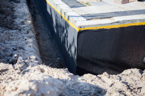 Professional Vapor Barrier Installation technician working in Blaine, TN